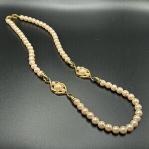 Vintage Richelieu Faux Pearl Necklace #B02 Signed Like New